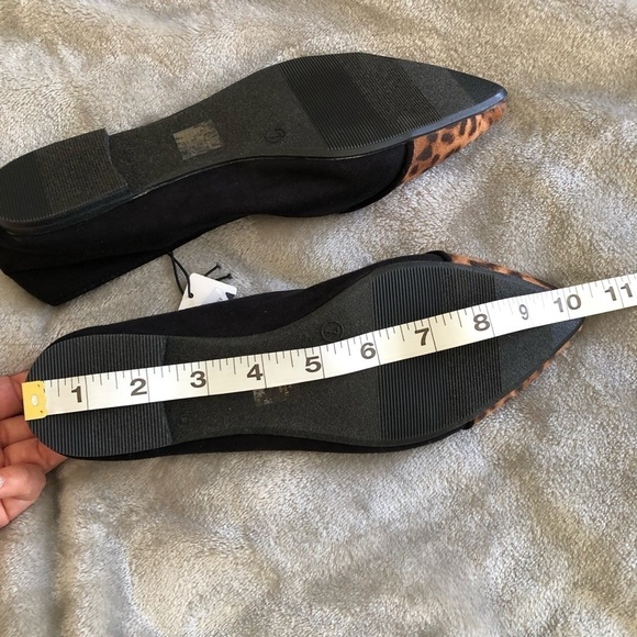 Gap women’s black and cheetah print point toe flats size 7 - Picture 7 of 8